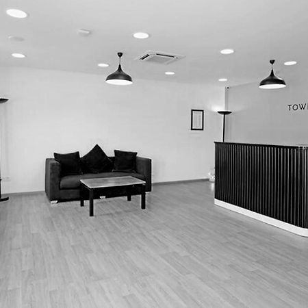 Oyo Townhouse 17 Huda City Center Near Leisure Valley Park 古尔冈 外观 照片
